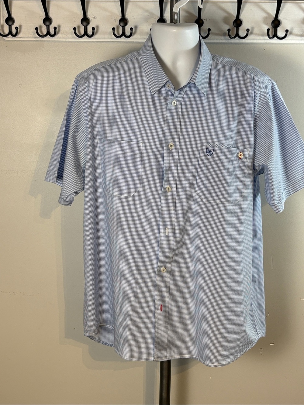 Men's Light Blue Short-Sleeve Button-Down Shirt - Casual Checked